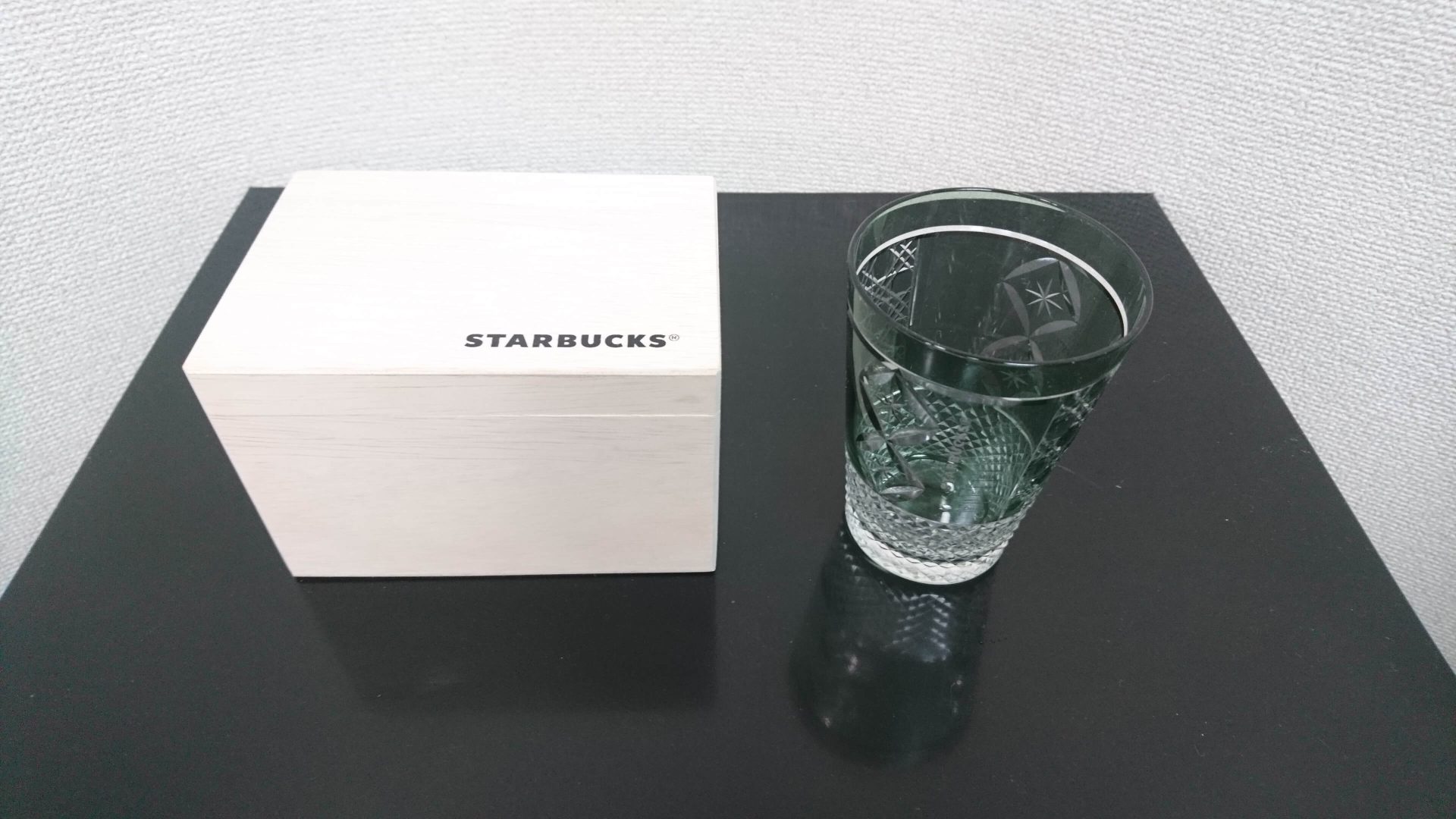 スタバ×江戸切子のコラボ商品！墨田区限定高級グラスがすごい